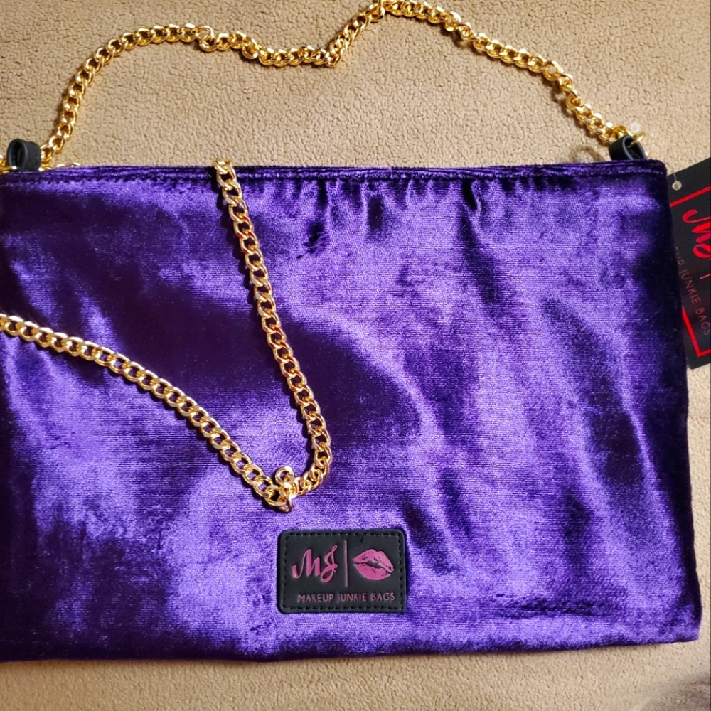 Make up Junkie Crossbody